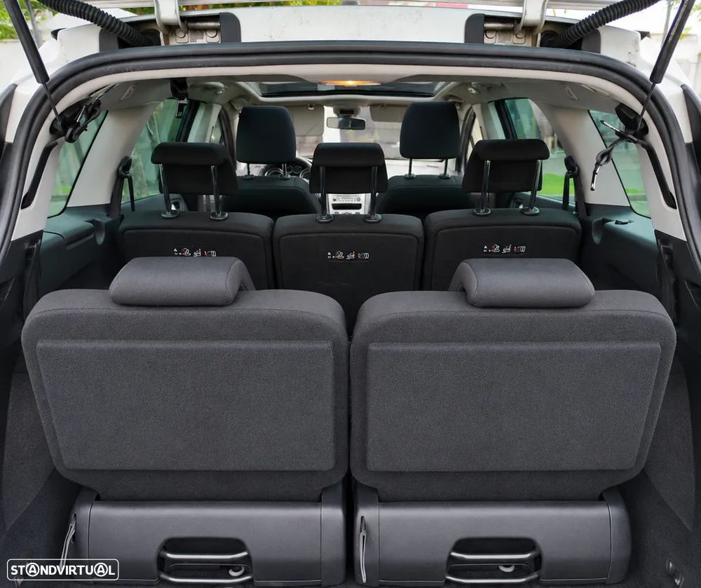 Peugeot 308 SW 1.6 HDi Executive CVM6 - 12
