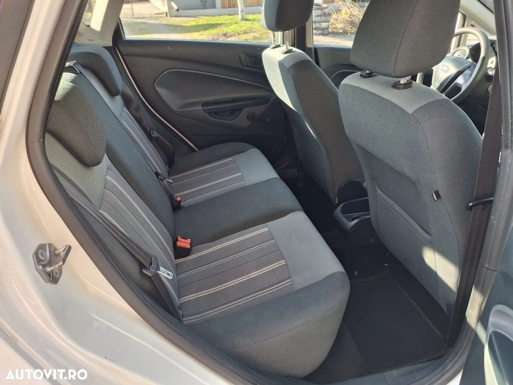 Ford Fiesta - 6