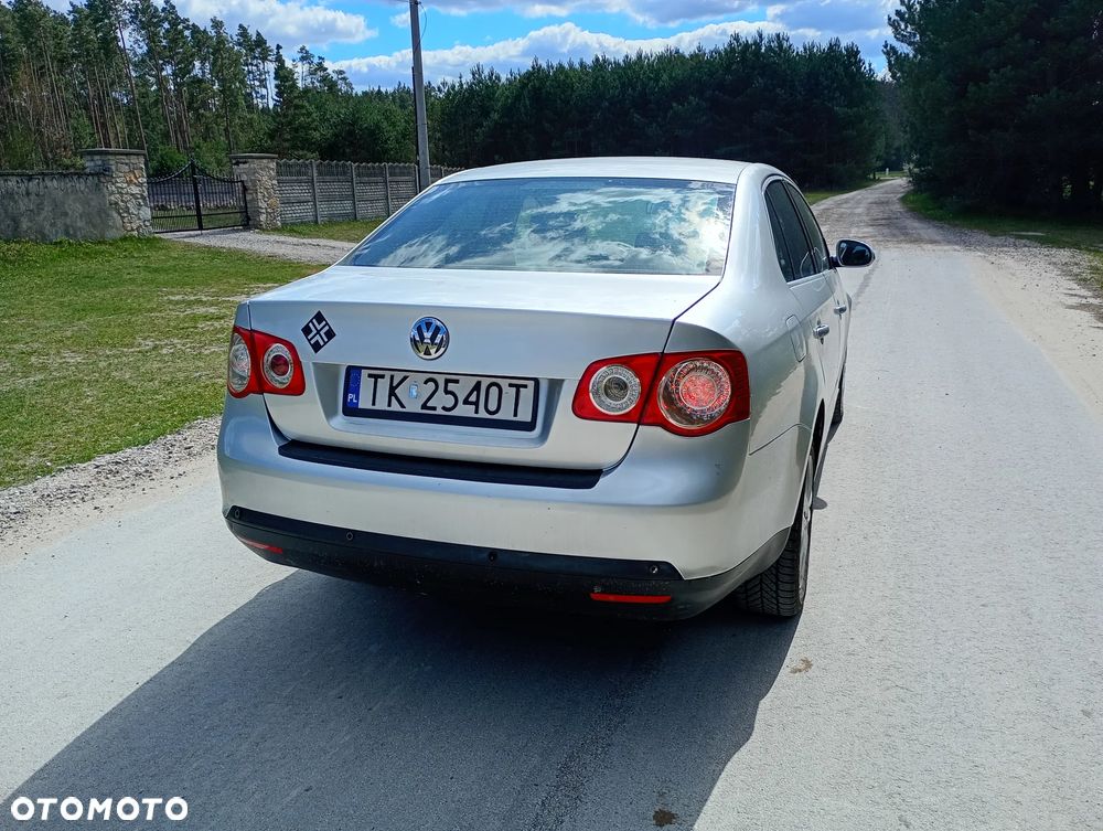 Volkswagen Jetta 1.9 TDI Comfortline - 10
