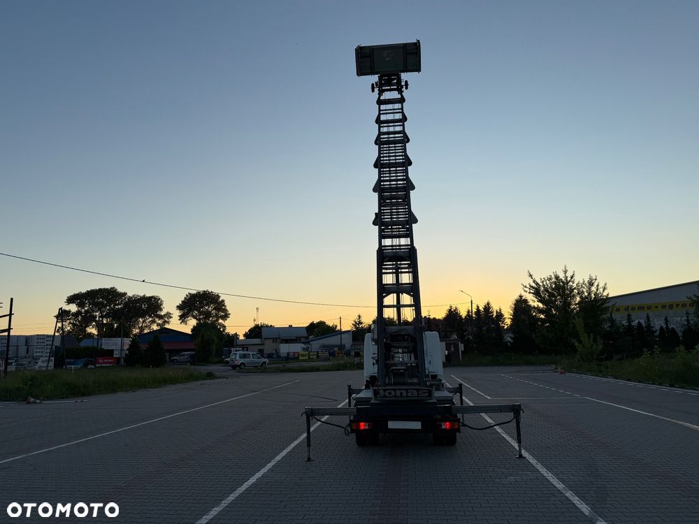 Nissan CABSTAR  2.5  DRABINA - PODAJNIK BOCKER DEKARSKO - MEBLOWY  WYSOKOŚĆ 26 M - 8