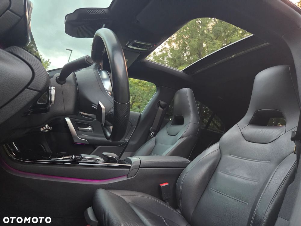 Mercedes-Benz CLA 220 4-Matic AMG Line 7G-DCT - 19