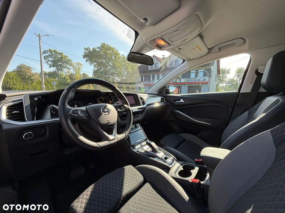 Opel Grandland X 1.2 T GPF Design&Tech S&S - 16
