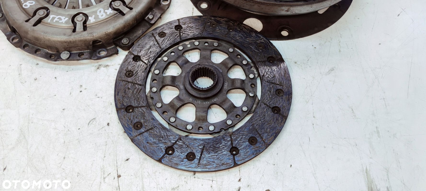 SPRZĘGŁO KOŁO DWUMAS AUDI A4 B8 A5 8T 1.8 TFSI 0B1105266AA *8* - 2