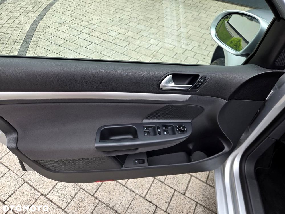 Volkswagen Golf - 29