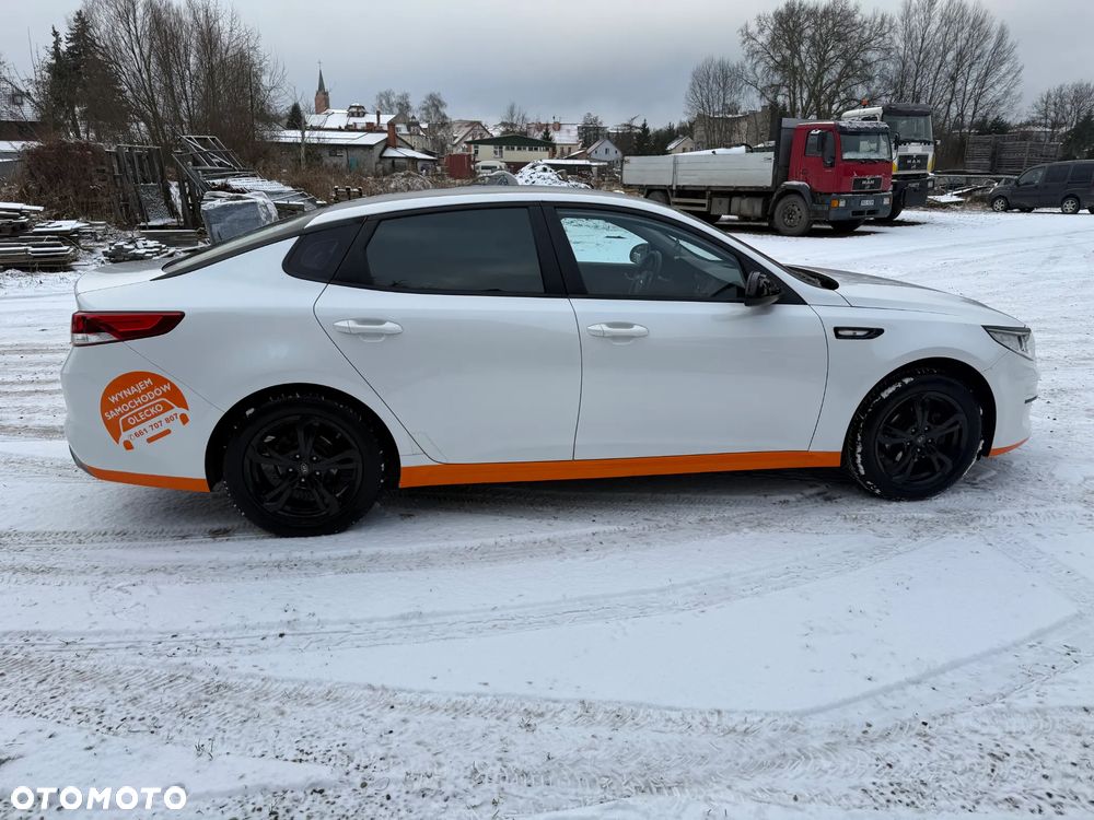 Kia Optima 2.0 M - 6