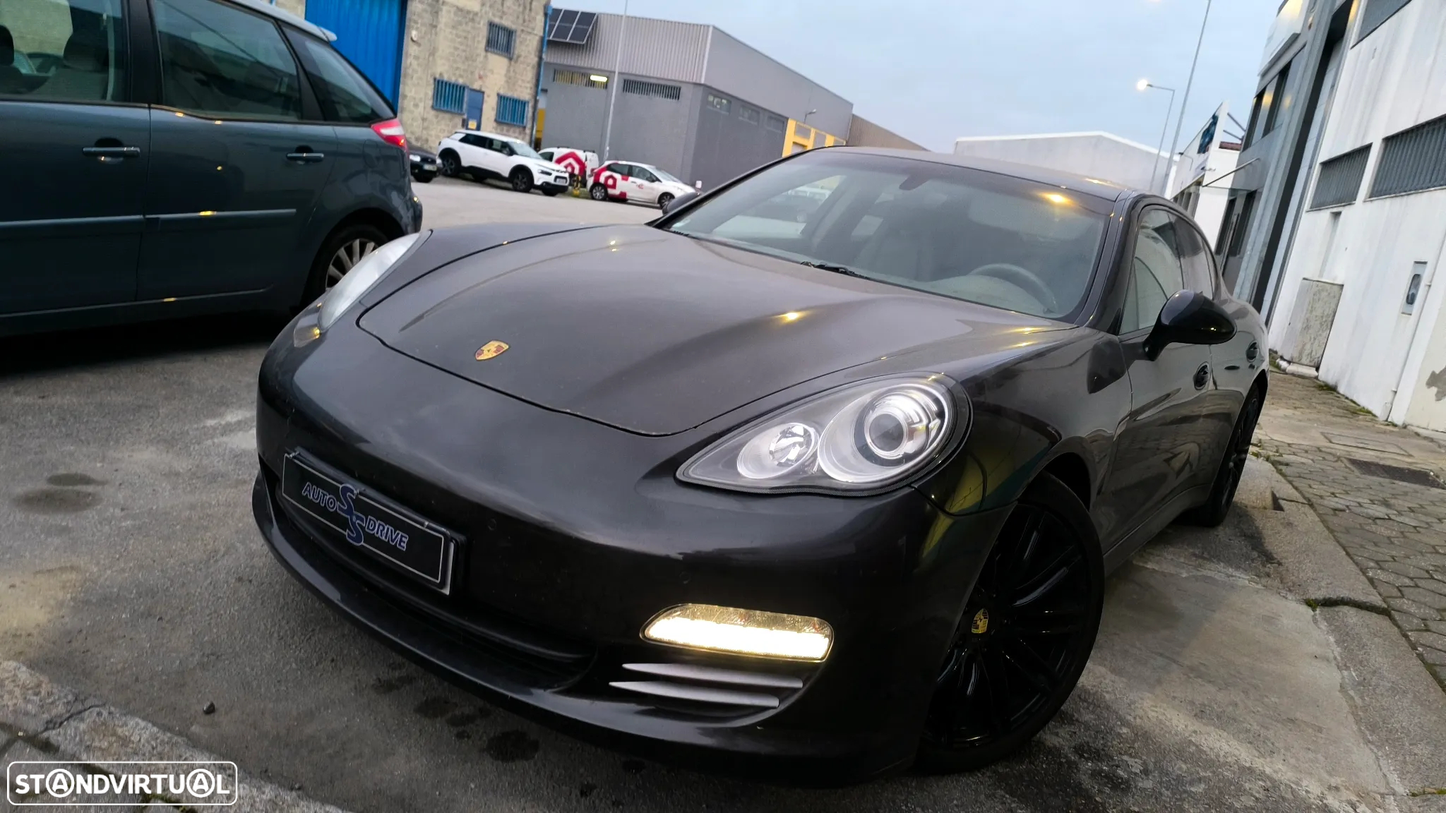 Porsche Panamera Platinum Edition PDK - 12