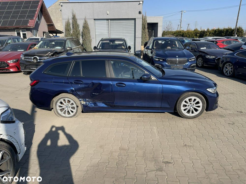 BMW Seria 3 318d - 5