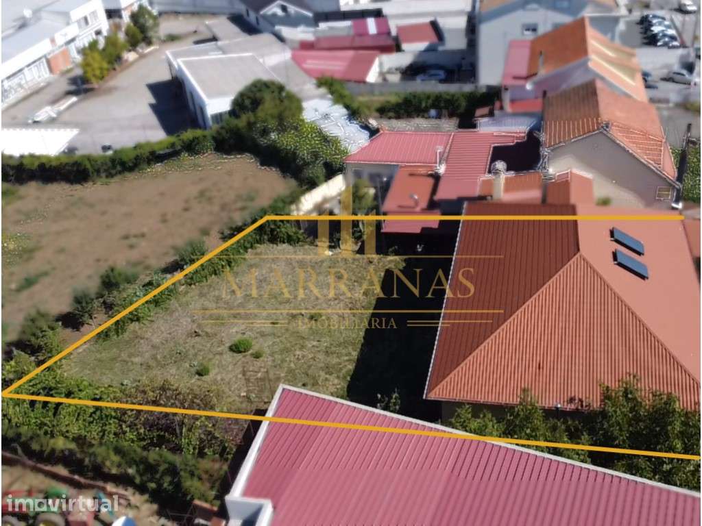 Moradia com duas habitações T3 e T4 c/ comércio no centro de Bragança - Grande imagem: 3/50
