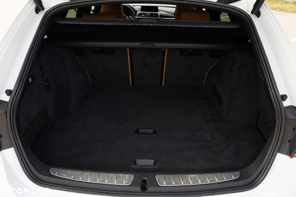 BMW Seria 3 320d xDrive M Sport Shadow - 12