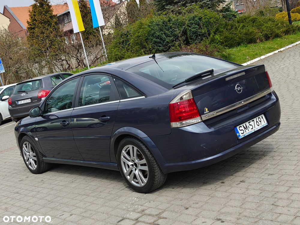 Opel Vectra 1.9 CDTI DPF Cosmo - 2