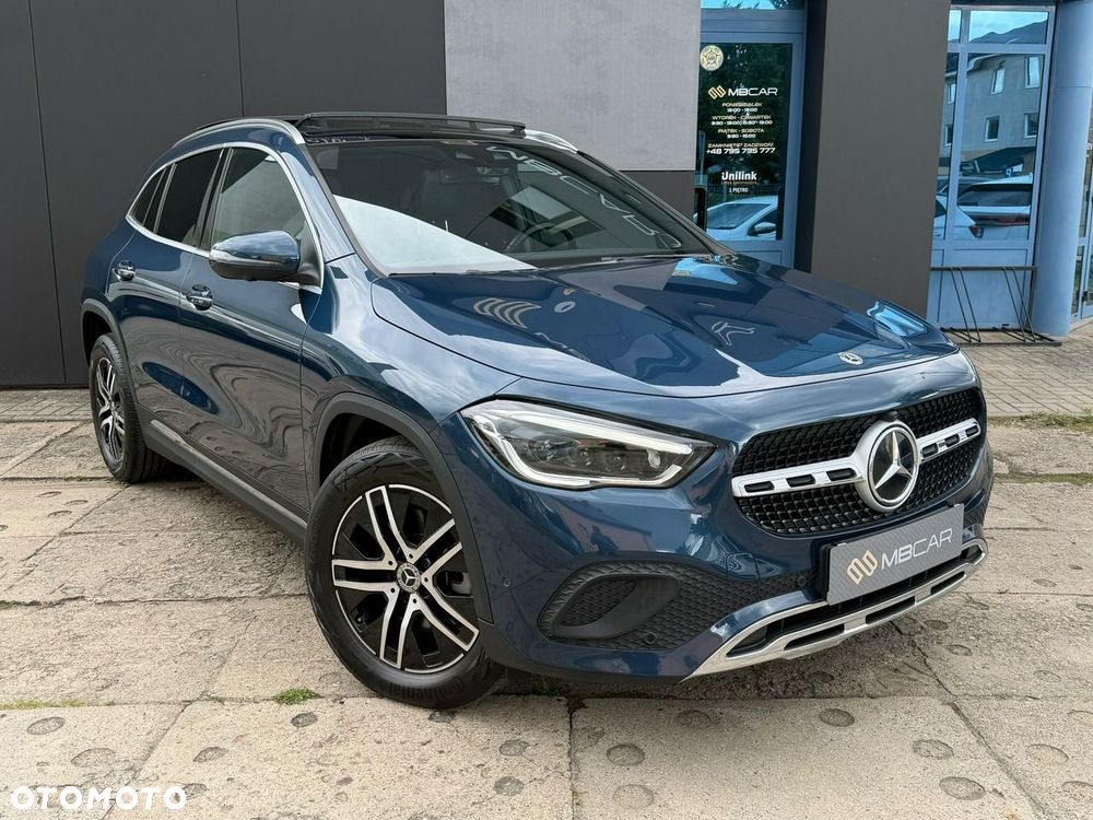 Mercedes-Benz GLA - 2