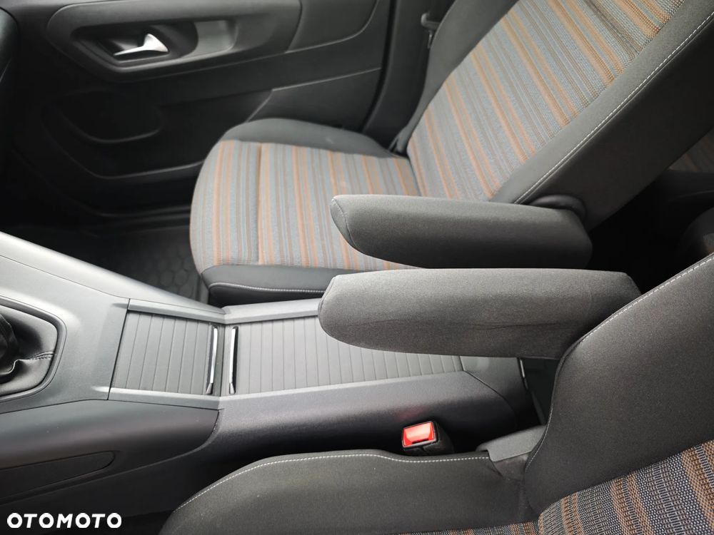 Opel Combo 1.5 D Start/Stop Innovation - 28