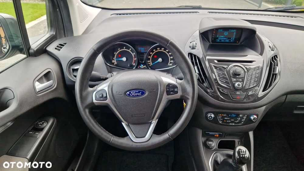 Ford Tourneo Courier 1.0 EcoBoost Titanium - 14