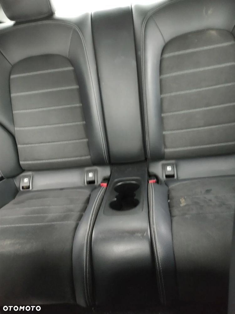 Mercedes-Benz Klasa C 200 4-Matic 9G-Tronic - 16