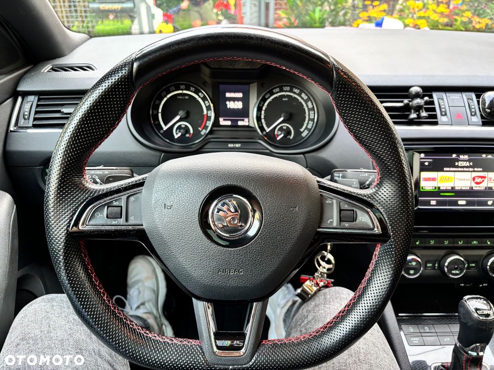 Skoda Octavia 2.0 TDI DSG RS - 6