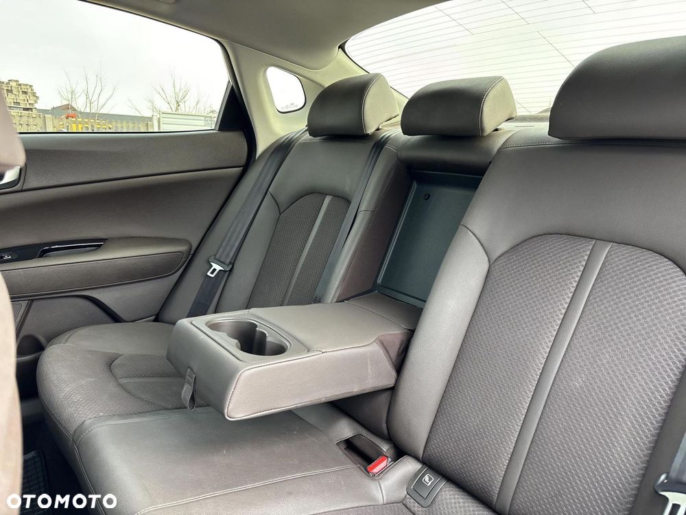 Kia Optima 1.6 T-GDI L DCT - 16