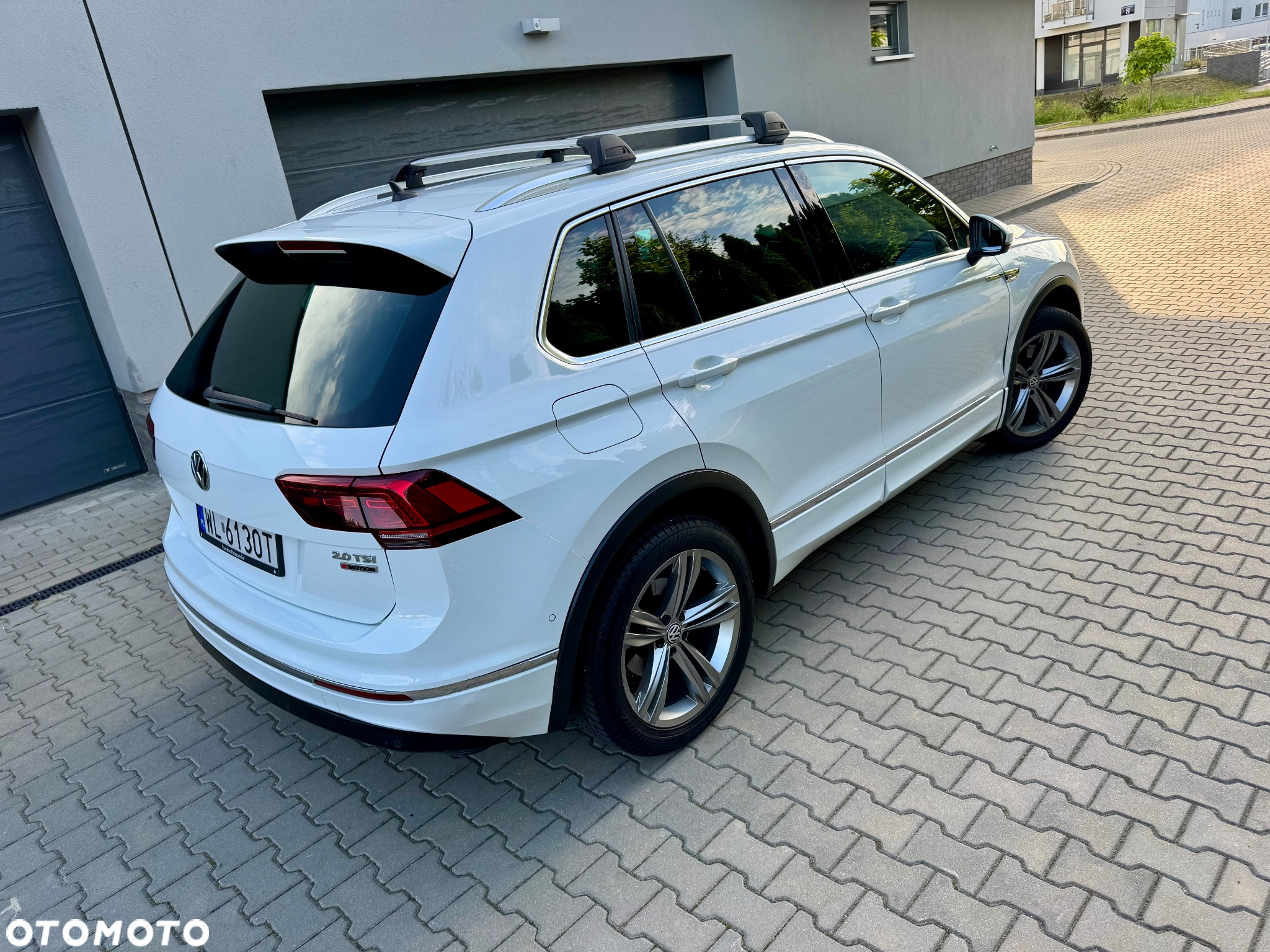 Volkswagen Tiguan 2.0 TSI 4Mot Perfectline R-Style DSG - 4