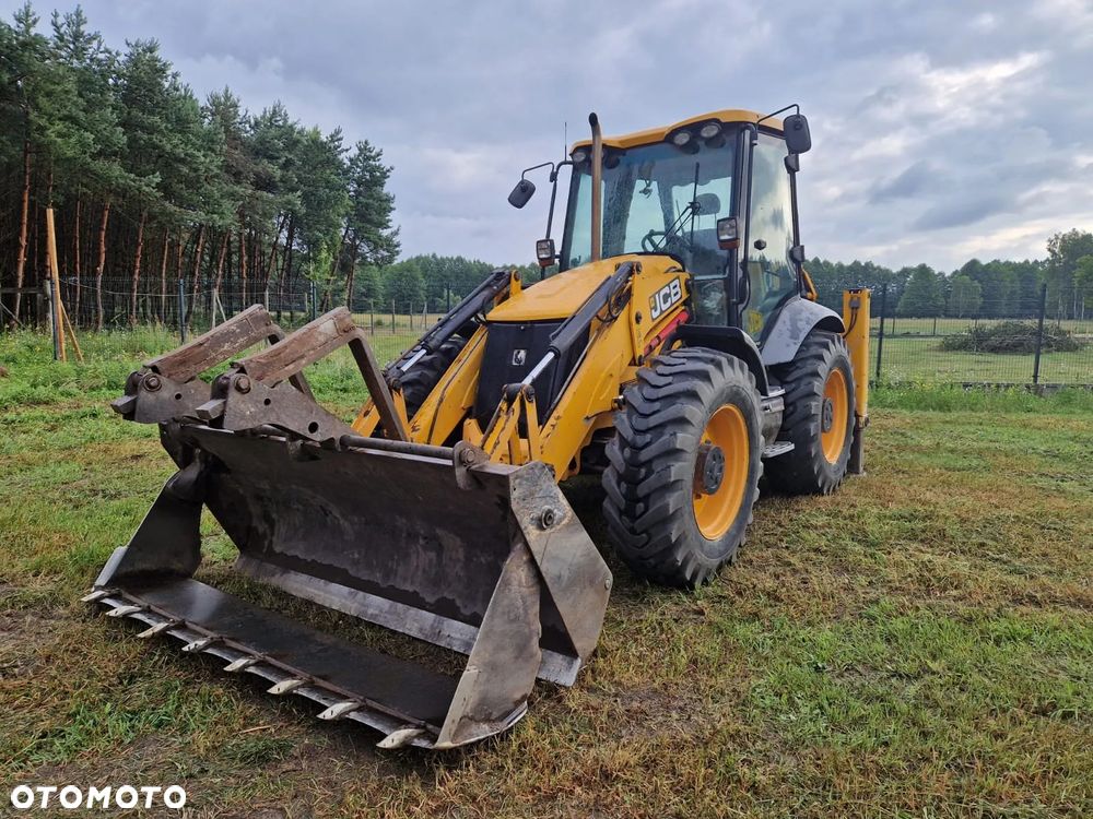 JCB 4CX - 12