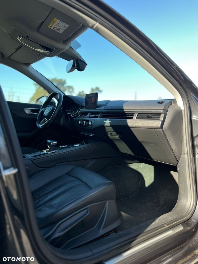 Audi A4 Limousine - 16