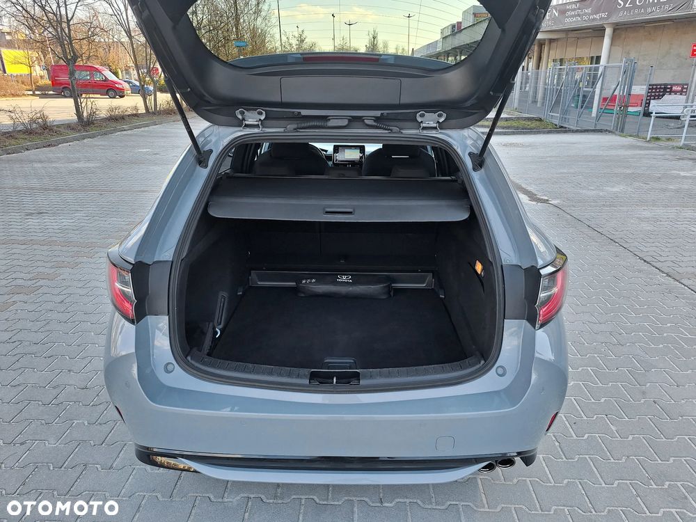 Toyota Corolla 2.0 Hybrid Executive - 12