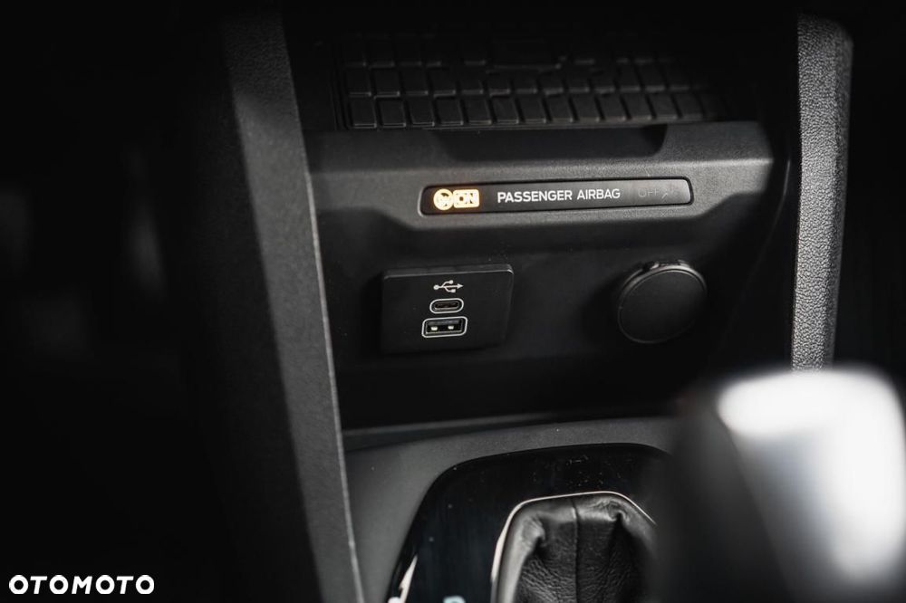 Ford Tourneo Courier - 24