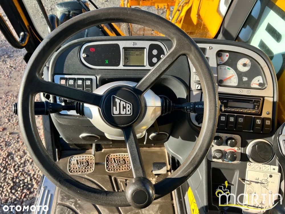 JCB 541-70 Agri Super - 16