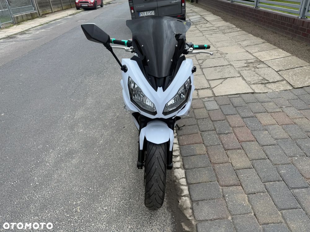 Kawasaki ER - 2