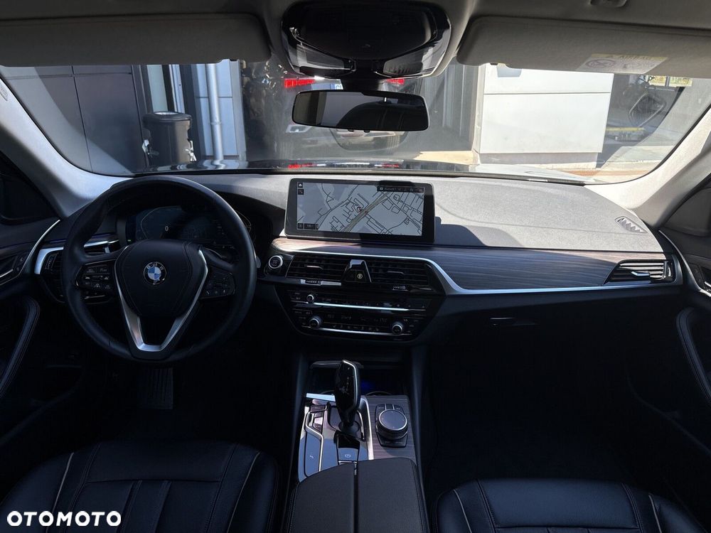 BMW Seria 5 520d mHEV - 21