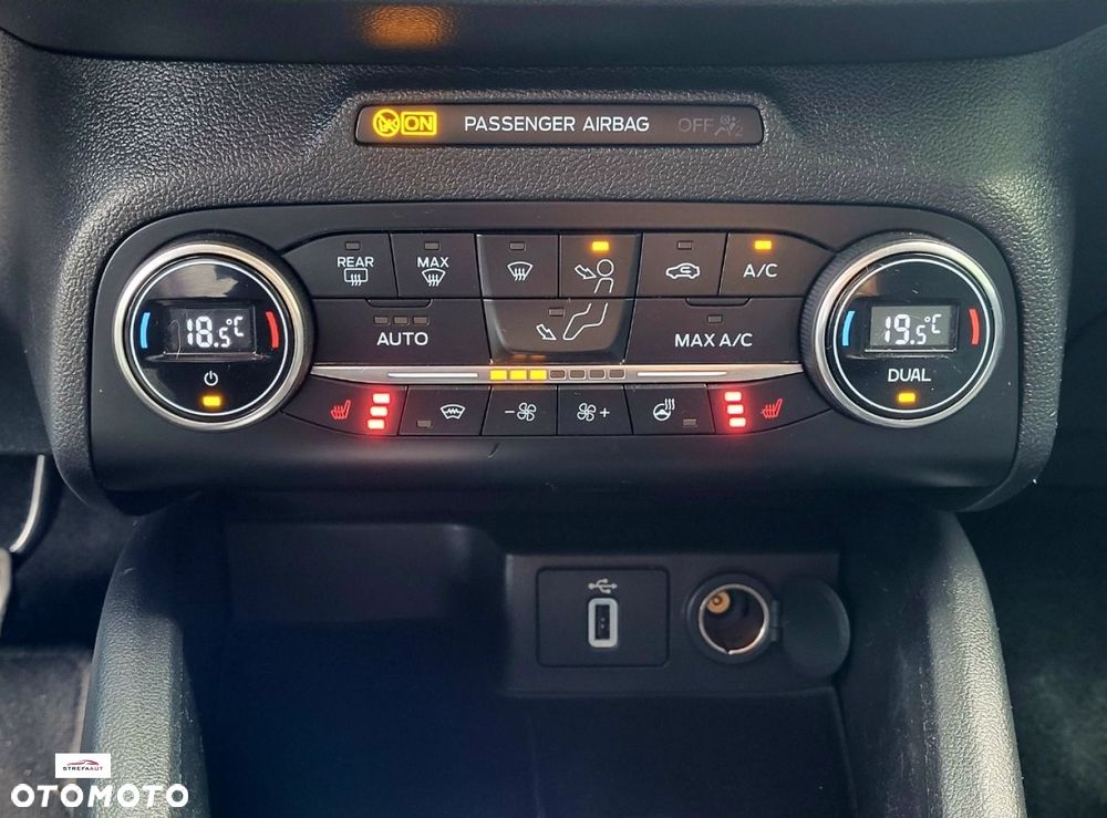 Ford Focus - 21