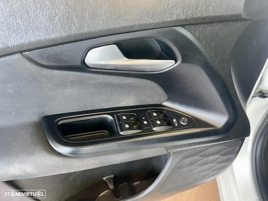 Fiat Tipo Station Wagon 1.3 M-Jet Lounge - 21