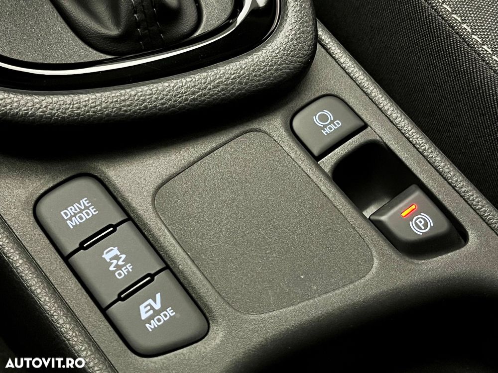 Toyota Yaris 1.5 VVT-i HSD Dynamic - 27