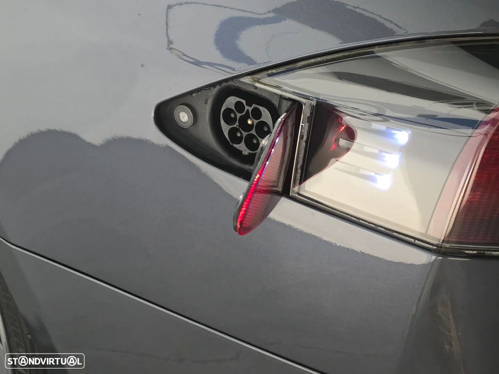 Tesla Model S 85 - 12