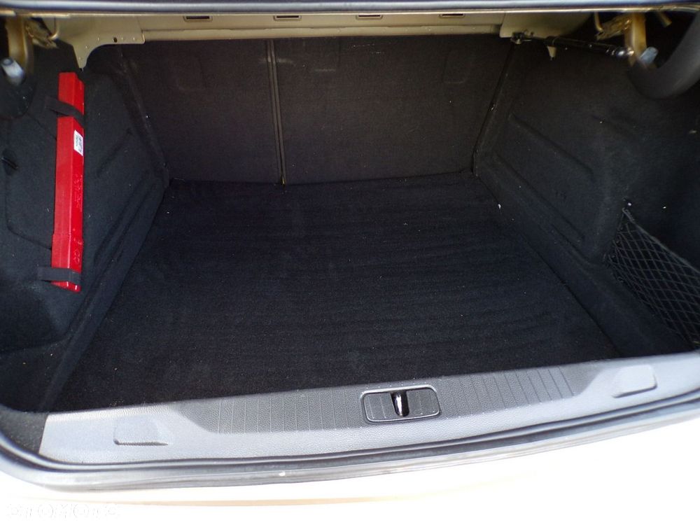 Opel Astra - 32