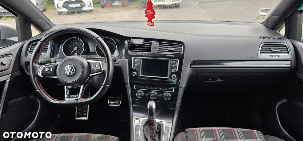 Volkswagen Golf GTI (BlueMotion Technology) DSG - 9