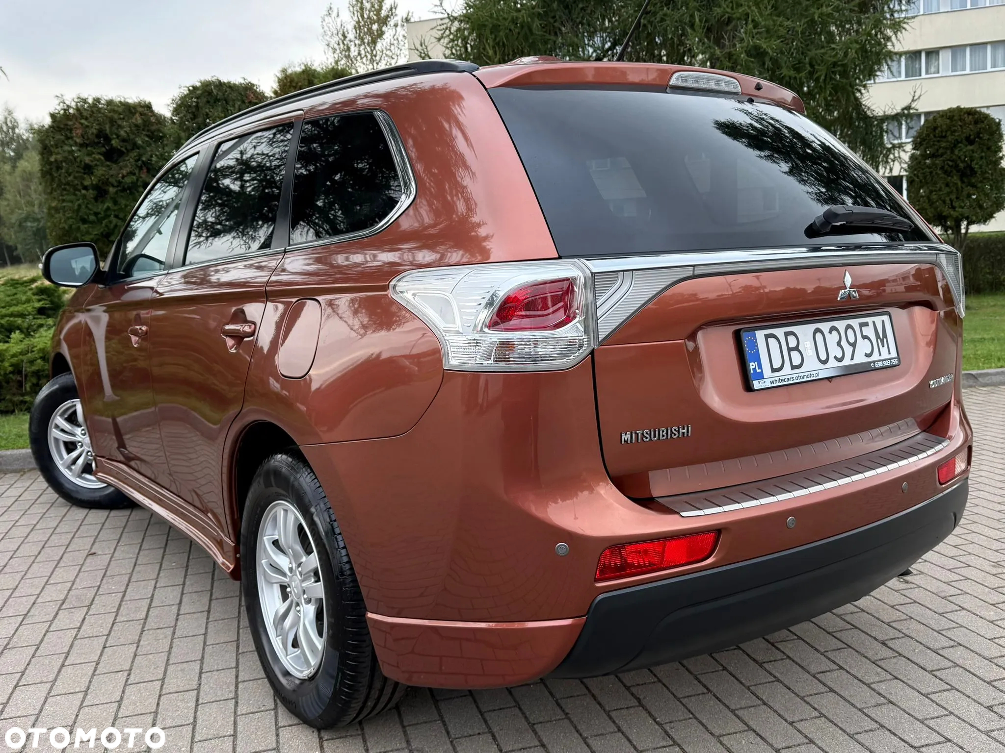 Mitsubishi Outlander 2.0 Invite + 2WD - 19