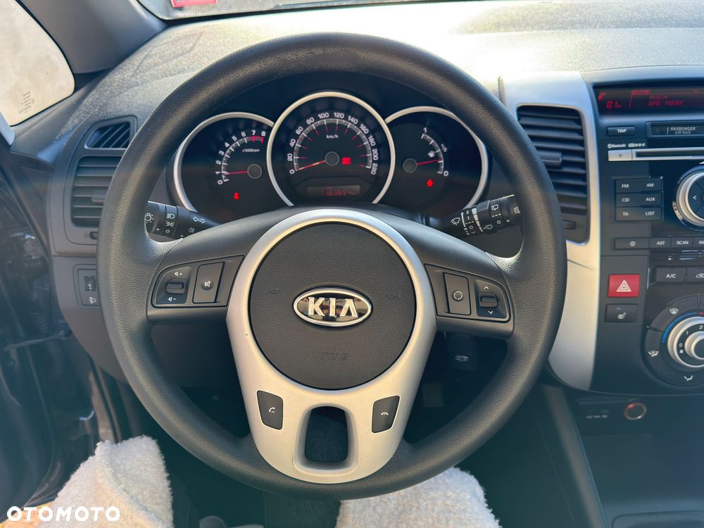 Kia Venga 1.4 CVVT Attract - 14