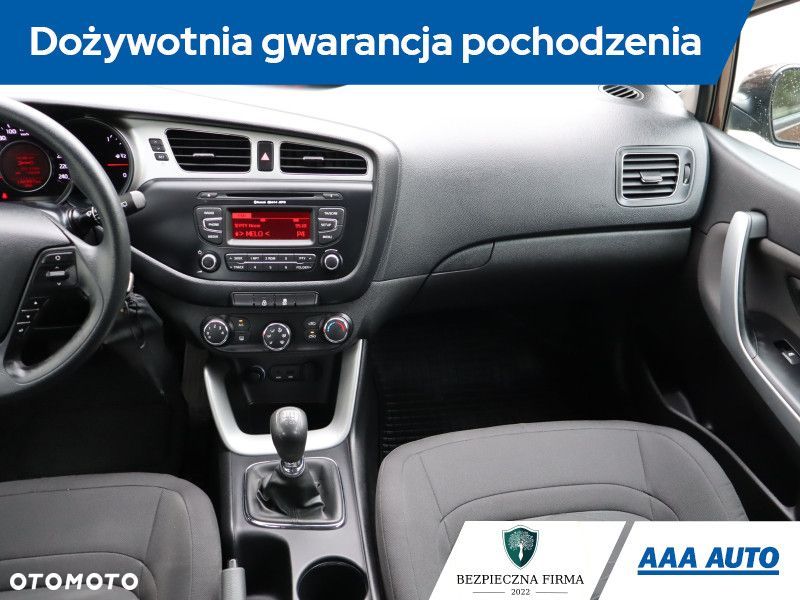 Kia Ceed - 9