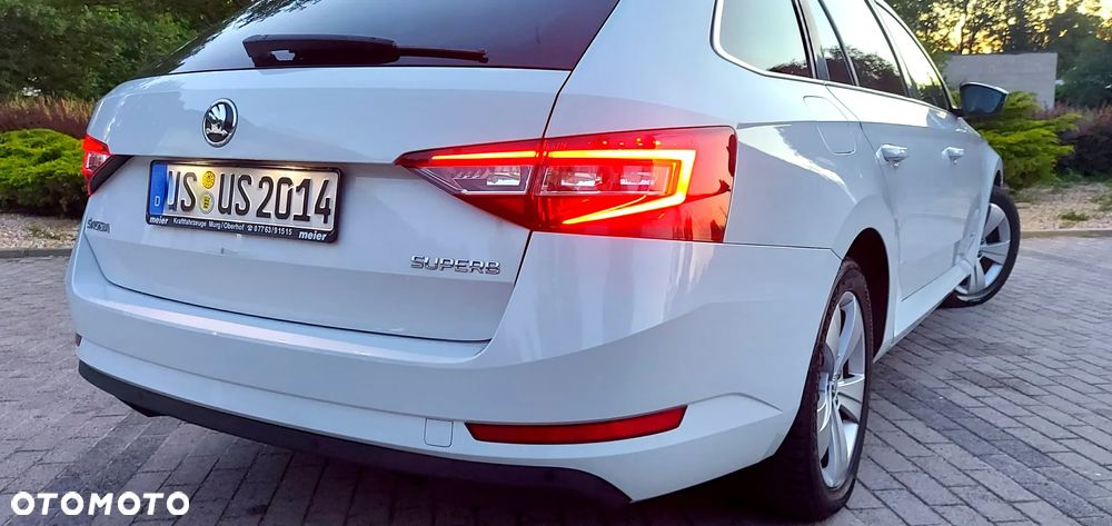 Skoda Superb 2.0 TDI Premium Edition - 24