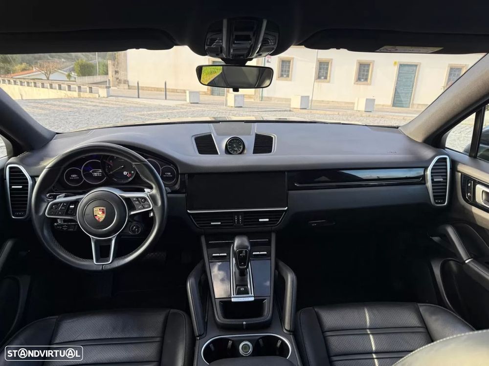 Porsche Cayenne Coupé E-Hybrid - 22