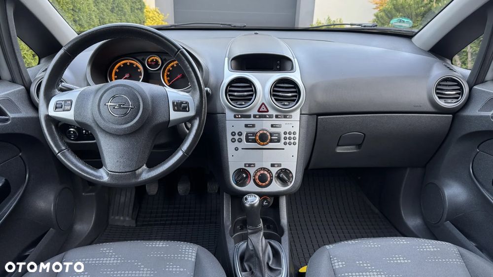 Opel Corsa 1.4 16V Active - 8