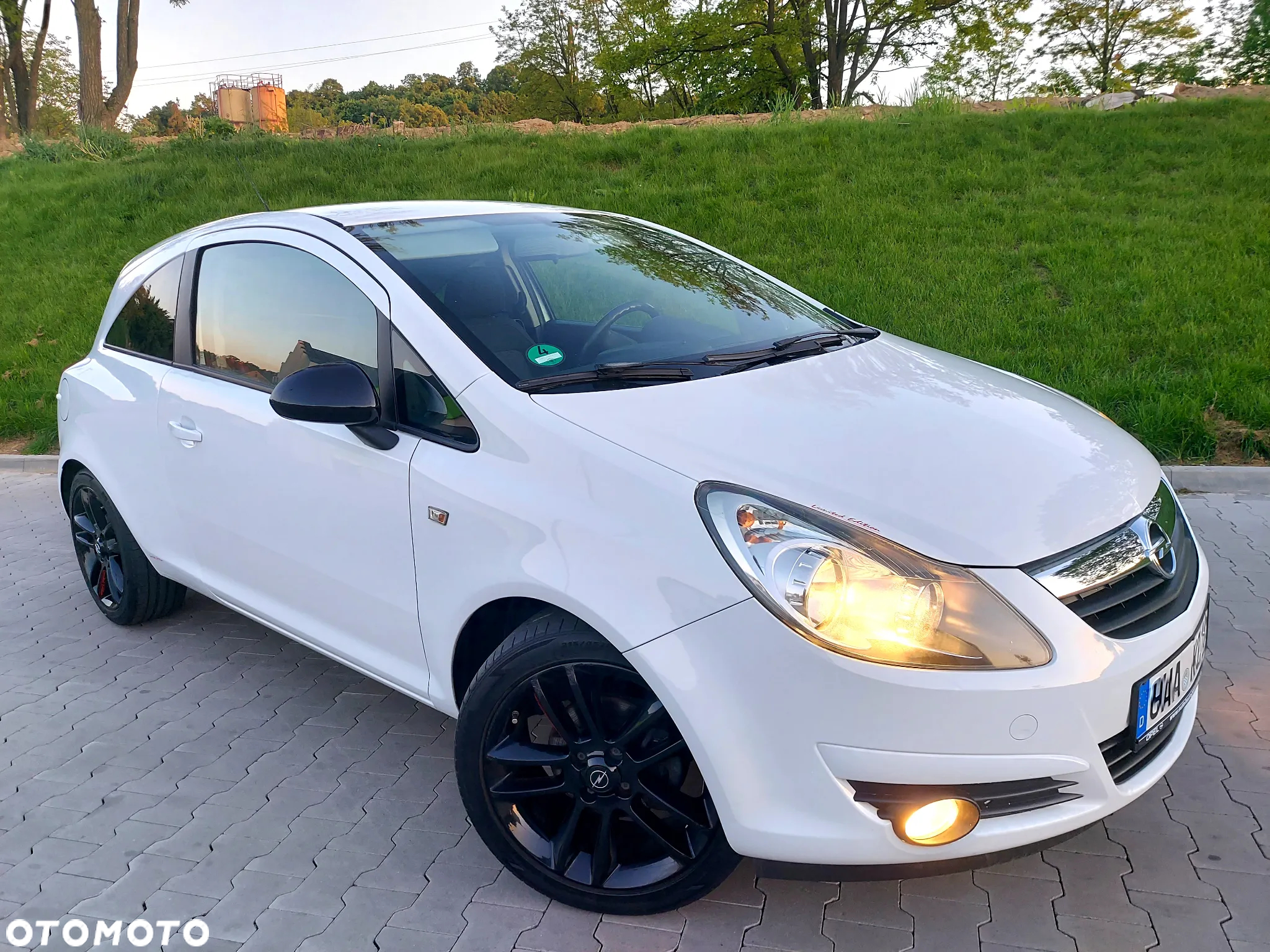 Opel Corsa 1.4 16V Color Edition - 8