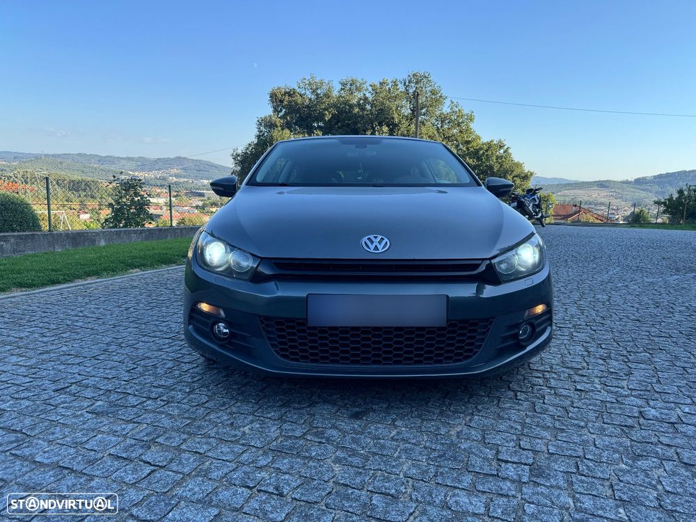 VW Scirocco 2.0 TDI GTD DSG - 2