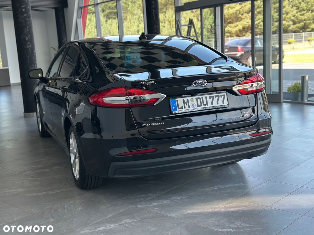Ford Fusion - 9
