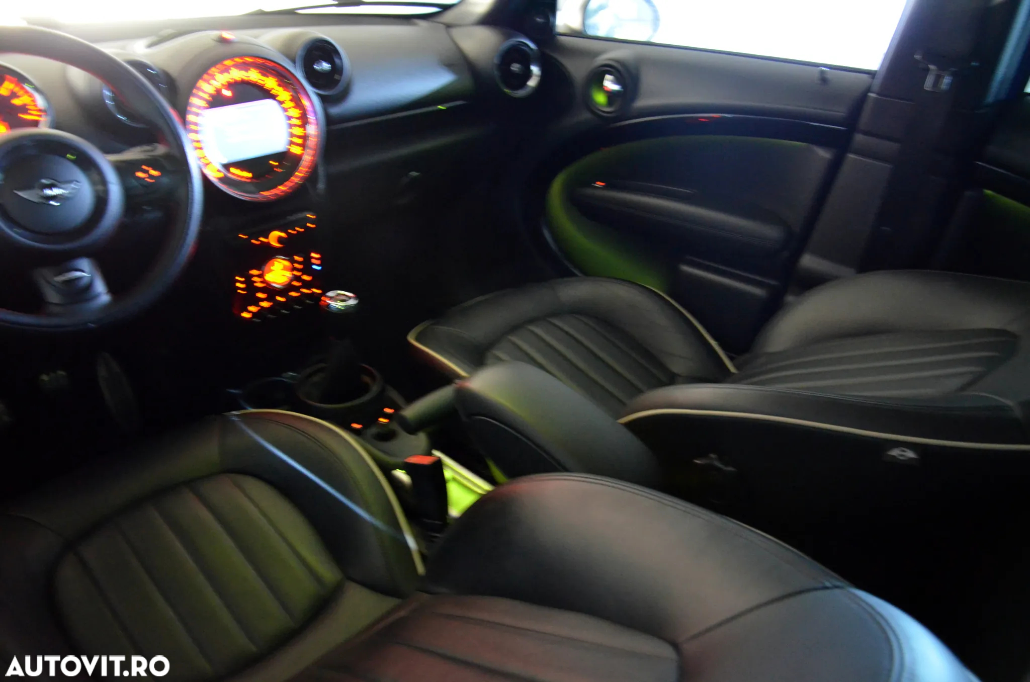 Mini Countryman Cooper SD ALL4 - 24