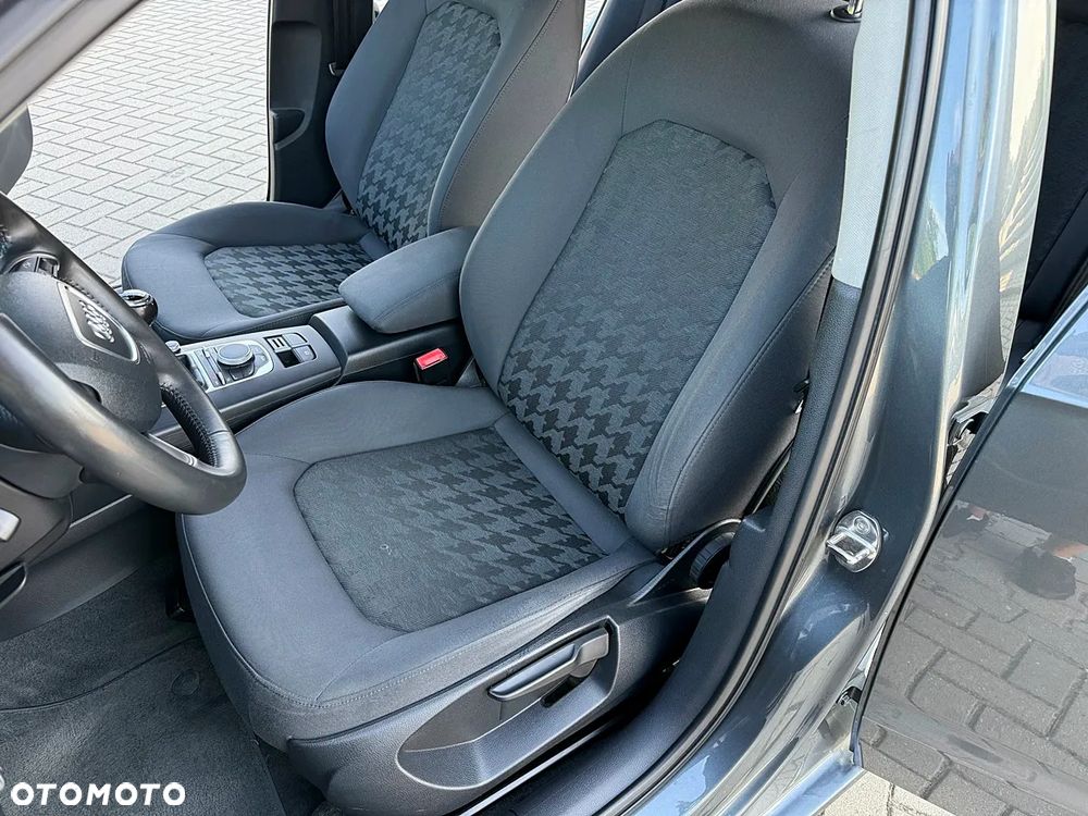 Audi A3 Sportback 1.6 TDI S line Sportpaket - 30
