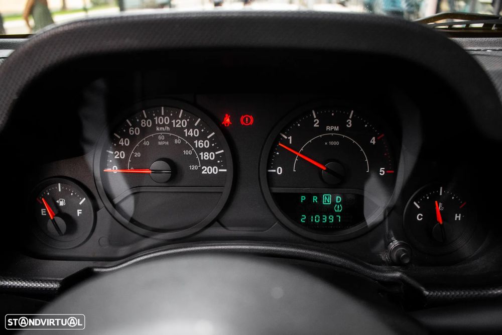 Jeep Wrangler 2.8 CRD ATX Sport - 17