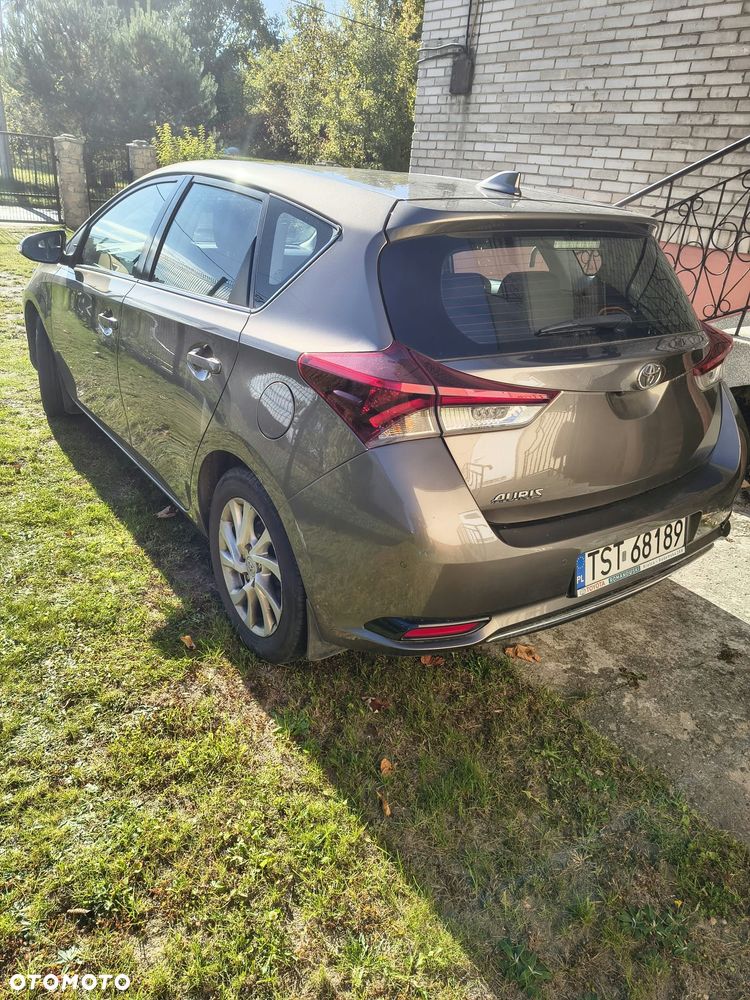 Toyota Auris 2018 photo 3