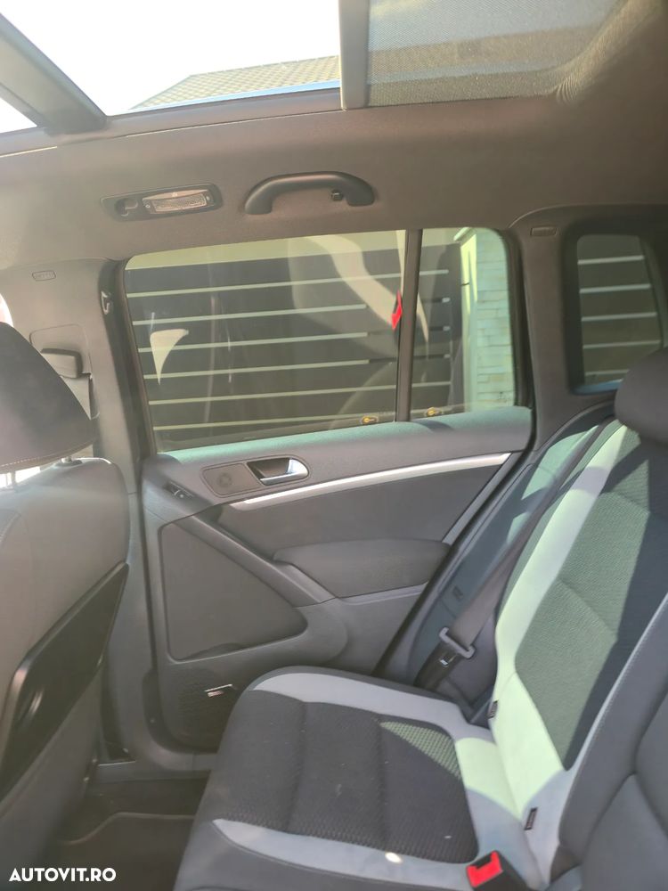 Volkswagen Tiguan - 11