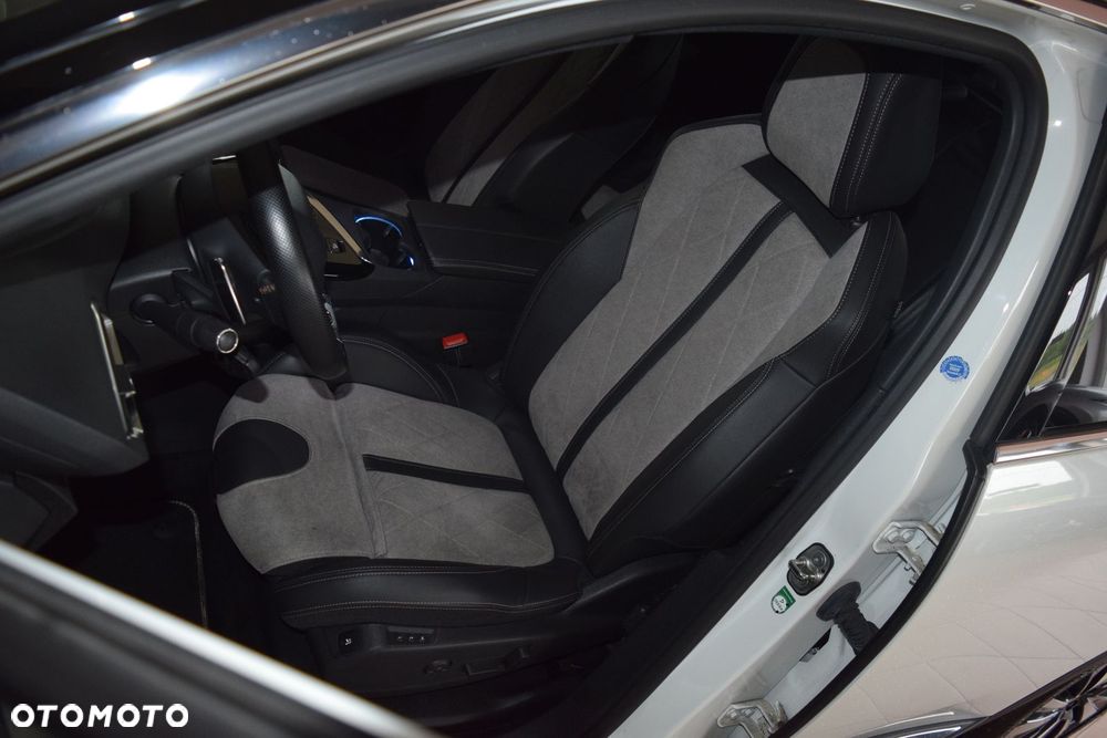 Peugeot 3008 1.6 PureTech Hybrid4 PHEV GT S&S EAT8 - 18