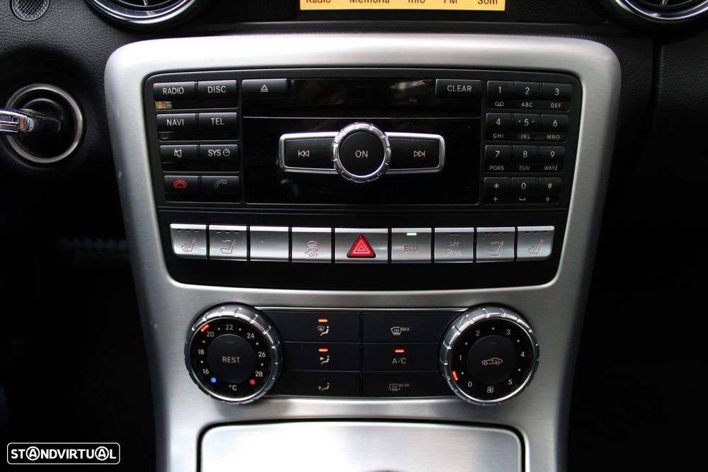 Mercedes-Benz SLK 250 (BlueEFFICIENCY) 7G-TRONIC - 39